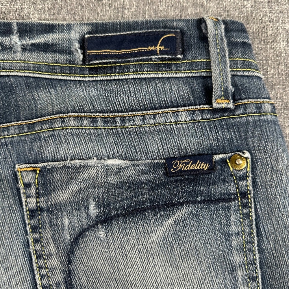 Fidelity Denim Sharp Blue Distressed Low Rise Cropped Jeans Women Size 29 USA - Picture 5 of 11